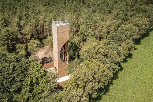 Вежа, що обіймає природу: NEXT Architects створили унікальну оглядову конструкцію в Нідерландах