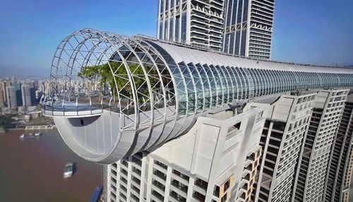 Горизонтальний хмарочос Crystal skybridge від Safdie architects