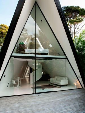 Рай в современном шалаше: 5 стильных домов-треугольников