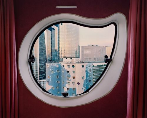 Крізь вікна модернізму: фотопроєкт Лорана Кроненталя, присвячений житловому комплексу Les Tours Aillaud