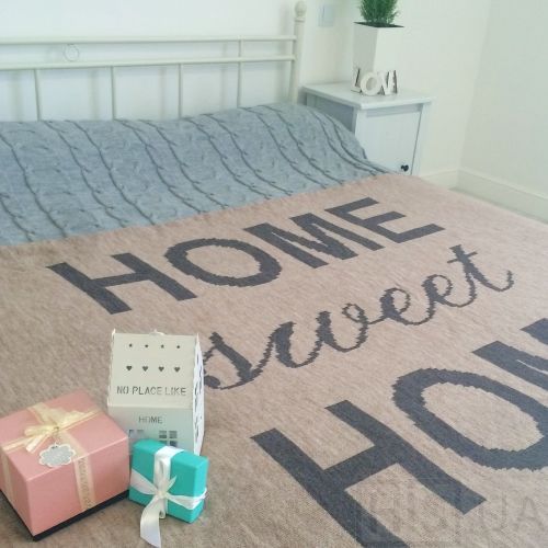 Плед с надписью HOME SWEET HOME | Бежевый Плед с надписью HOME SWEET HOME | Бежевый | Интернет-магазин дизайнерской и современной мебели для дома, кафе, баров и ресторанов - His.ua